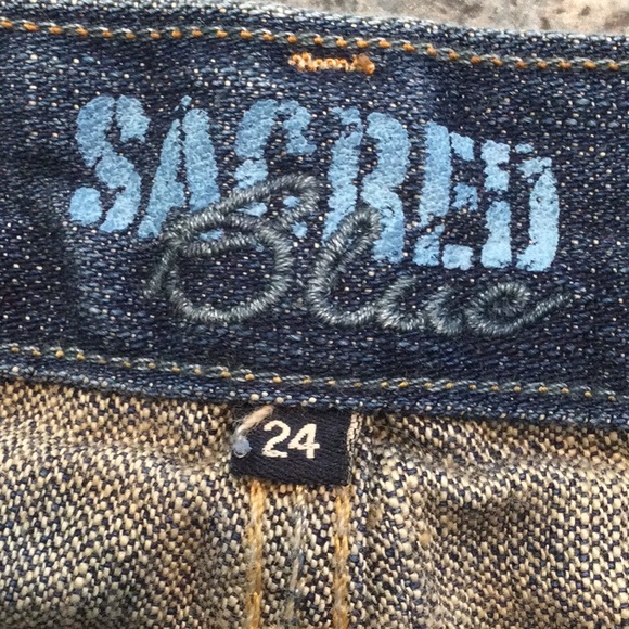 👖Sacred Blue Candice flared Junior jeans. Size 2/4 - Picture 4 of 12